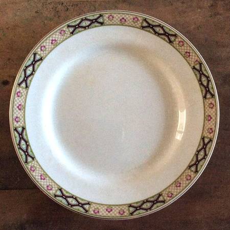 JB545 Luncheon Plate