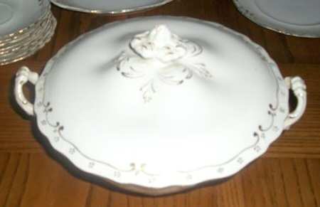 JB547 Round Covered Vegetable