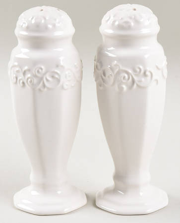 Vintage Ivory (Creamy White) Salt & Pepper Set