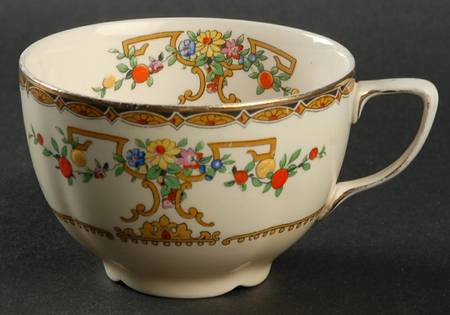 Richelieu Flat Cup