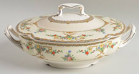 Richelieu Oval Covered Vegetable