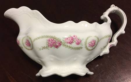 JB592 Gravy Boat