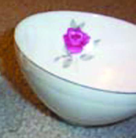 Red Rose Flat Cup