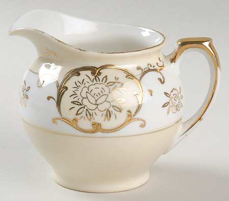 MOY20 Creamer
