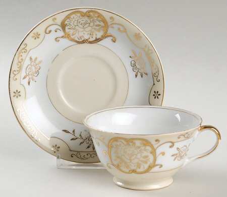 MOY20 Footed Cup & Saucer Set