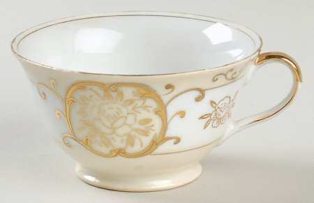 MOY20 Footed Cup