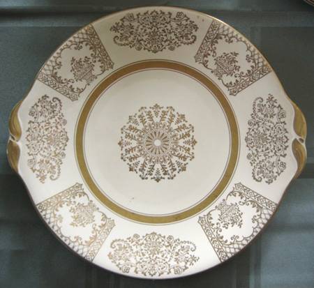 JB13 Handled Cake Plate