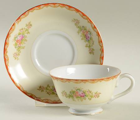 JYO42 Footed Cup & Saucer Set