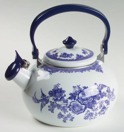 Asiatic Pheasant Blue Metal Kettle & Lid