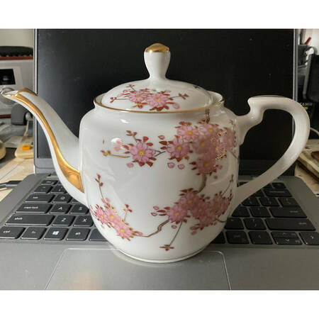 727-100 Teapot & Lid