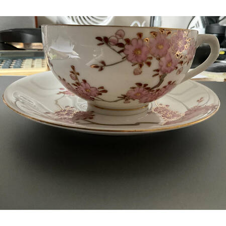727-100 Footed Cup & Saucer Set