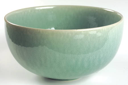 Basique Jade 9" Round Serving Bowl