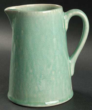 Basique Jade 48 Oz Pitcher