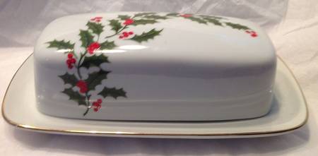 Holly 1/4 Lb Covered Butter