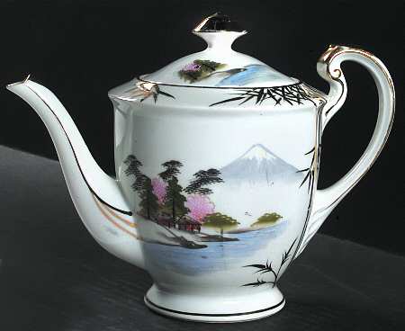 KUT134 Teapot & Lid