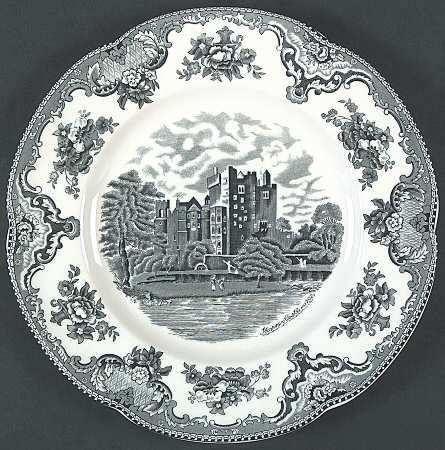 Old Britain Castles Black Dinner Plate