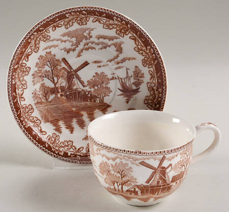 JAP82BR Flat Cup & Saucer Set