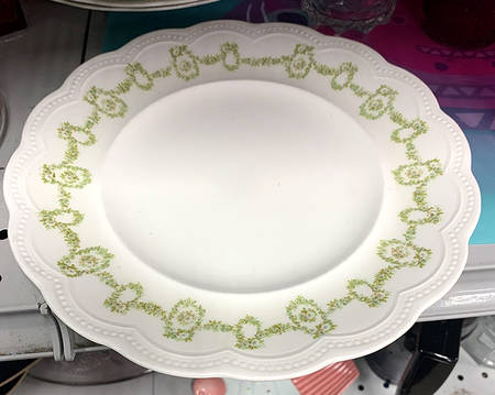 JB669 Luncheon Plate