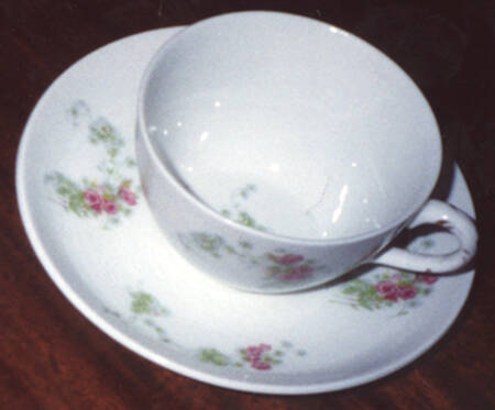 JB670 Flat Cup & Saucer Set