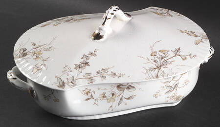 JB672 Oval Covered Vegetable