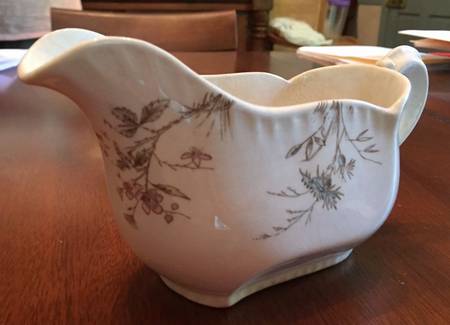 JB672 Gravy Boat