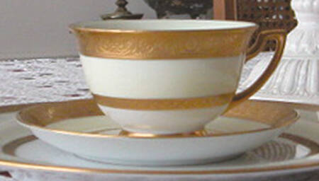 JAP310 Footed Cup & Saucer Set