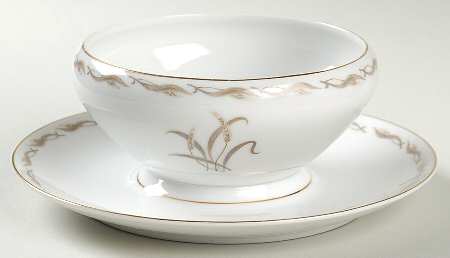 Paula Gravy Boat with Attached Underplate