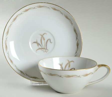 Paula Flat Cup & Saucer Set