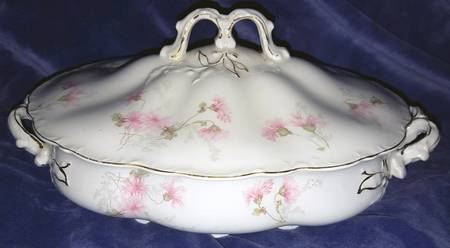 JB690 Oval Covered Vegetable