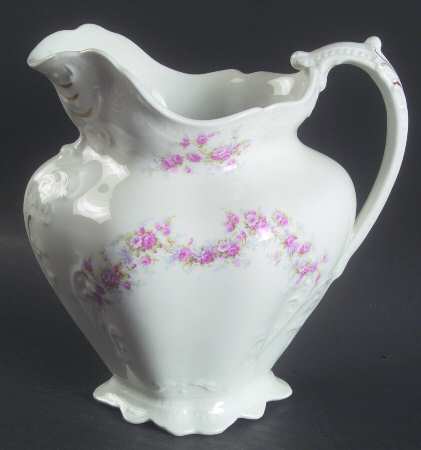 JB721 32 Oz Pitcher