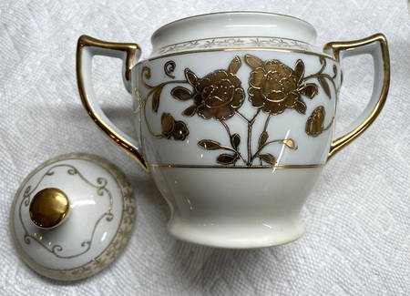 MOY28 Sugar Bowl & Lid