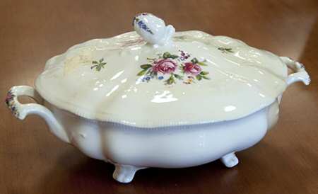 JB728 Oval Covered Vegetable