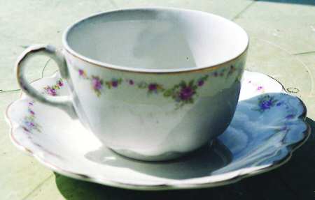 JB738 Flat Cup & Saucer Set