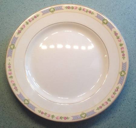 JB752 Dinner Plate