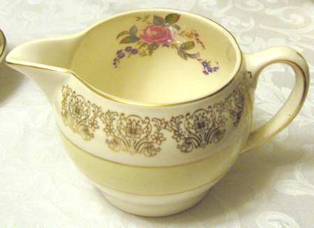 JB76 Creamer
