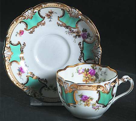 A4602 Flat Cup & Saucer Set