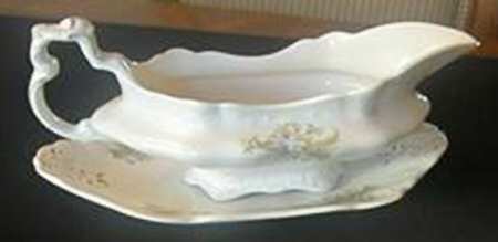 JB764 Gravy Boat & Underplate