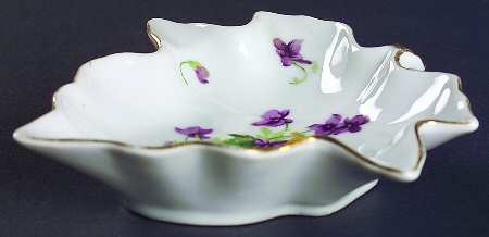 Sweet Violet 5" Leaf Dish