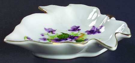 Sweet Violet 5" Leaf Dish