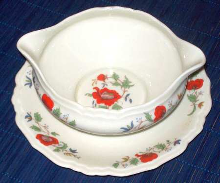 Canton Gravy Boat with Attached Underplate