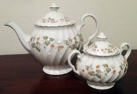 JB772 Sugar Bowl & Lid