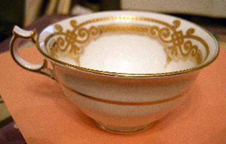 17224 Footed Cup