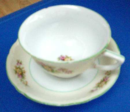 SE74 Footed Cup & Saucer Set