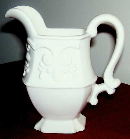 Villa Verde Mini Pitcher