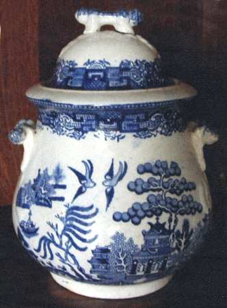 Blue Willow Sugar Bowl & Lid