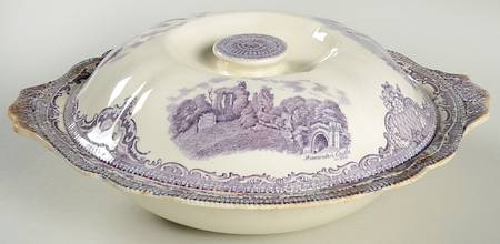 Old Britain Castles Lavender (Ribbed Edge) Round Covered Vegetable