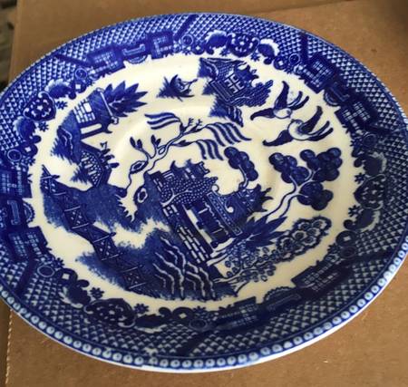 Blue Willow (Fine Quality) Saucer