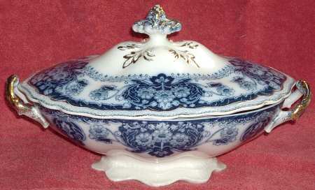 Pekin Blue Green Oval Covered Vegetable