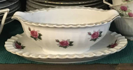 Pink Clover Gravy Boat with Attached Underplate