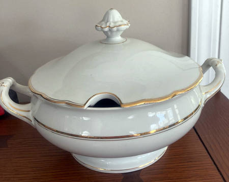 JAE144 Tureen &  Lid